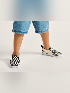NWOB Classic Slip-On V Checkerboard Shoe
- size 4